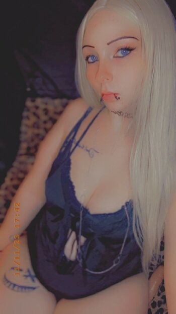 xLux / goth6baby nude photo #24