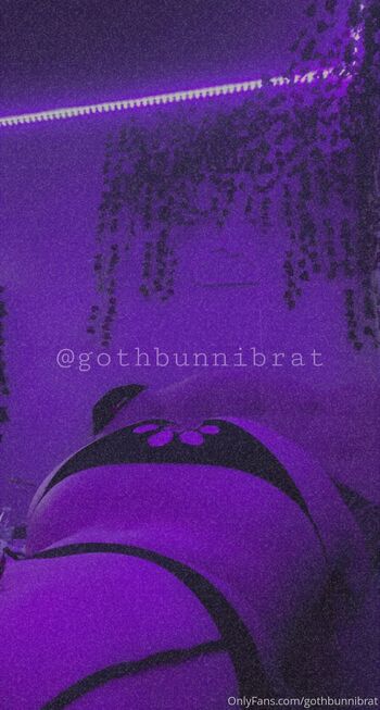 𝓑𝓾𝓷𝓷𝓲 / gothbunnibrat nude photo #19