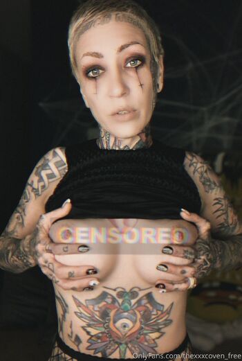 Moon Cove / gothgfs nude photo #1