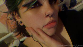 Kayla Kay / gothic_bi_baby / little_gothic_sub / mmichelle698 nude photo #2
