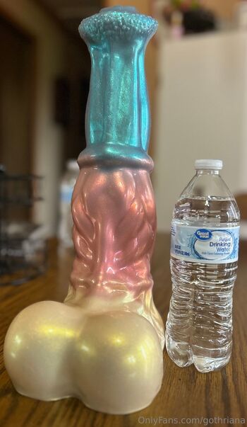 Rian / gothriana nude photo #13