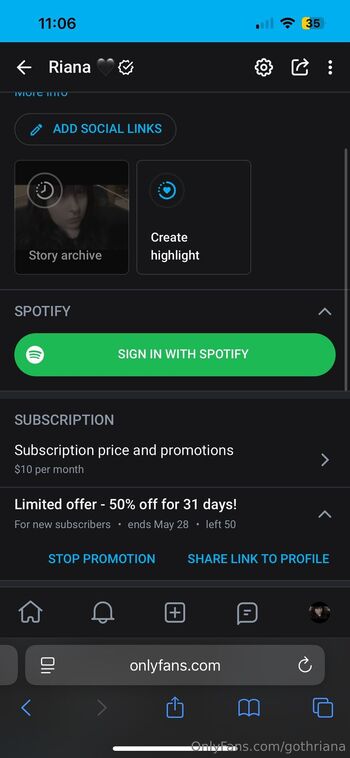 Rian / gothriana nude photo #15