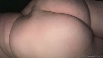 Rian / gothriana nude photo #18