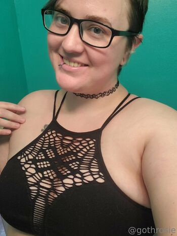 Taco Bell / gothrosie nude photo #12