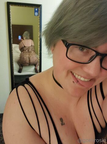 Taco Bell / gothrosie nude photo #26