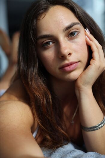 grac / grace.robert nude photo #21