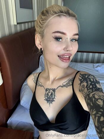 Grace Lancaster / gracelancasterr nude photo #2