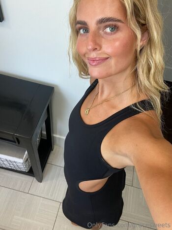 Grace / gracesweets nude photo #30