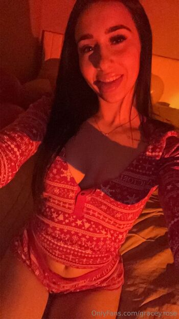 Grace / gracey.rose nude photo #25