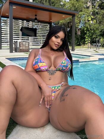 x airplane girl / graciebon2 nude photo #14