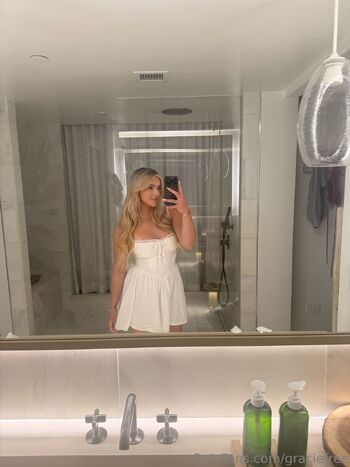 Graci / graciefree nude photo #3