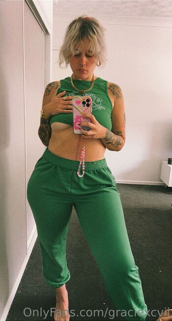 𝖌𝖗𝖆𝖈𝖎 / graciexcvii nude photo #2