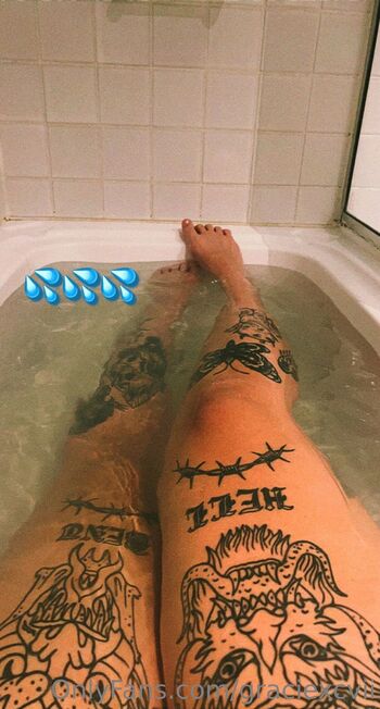 𝖌𝖗𝖆𝖈𝖎 / graciexcvii nude photo #11