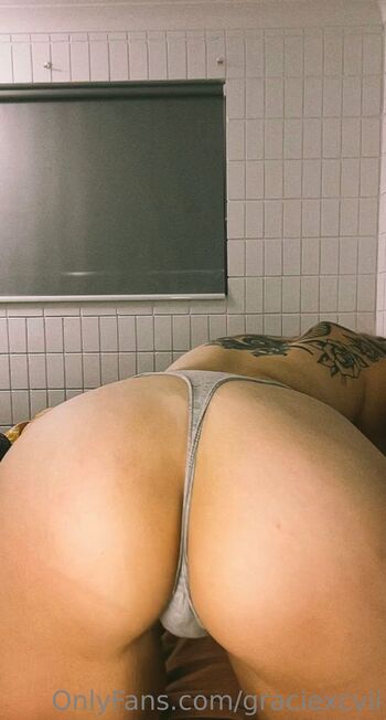 𝖌𝖗𝖆𝖈𝖎 / graciexcvii nude photo #24