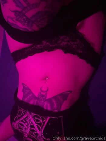 Grave / graveorchids nude photo #2