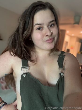 Gab / greengabi nude photo #3