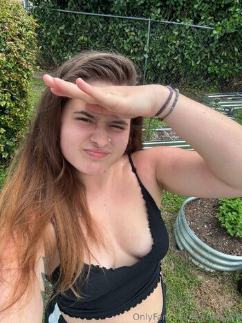 Gab / greengabi nude photo #12