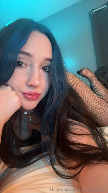 grimbarbievi / grimbarbievip nude photo #1