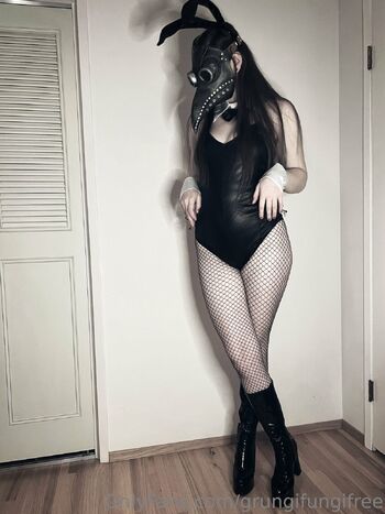 Jeanie Beanie Fre / grungifungifree nude photo #9