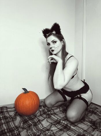 Jeanie Beanie Fre / grungifungifree nude photo #20