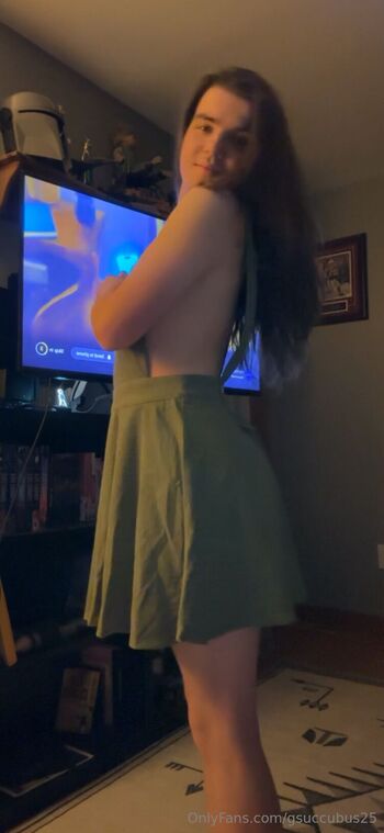 Drewskii / gsuccubus25 nude photo #25