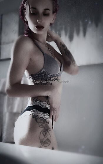 Kitten Claw / gupii.gupz nude photo #1