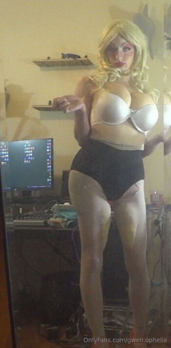 Gwen Opheli / gwen.ophelia / gwen_ophelia / gwynophelia nude photo #19