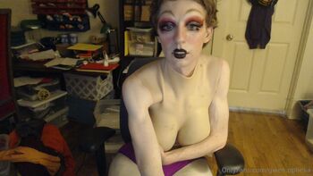 Gwen Opheli / gwen.ophelia / gwen_ophelia / gwynophelia nude photo #29