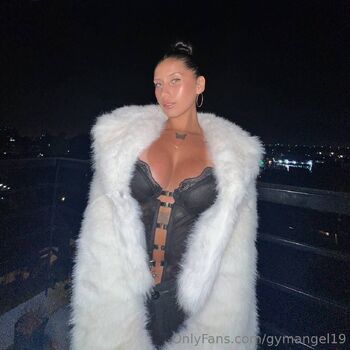 Nina Flex Petit / gymangel19 nude photo #4