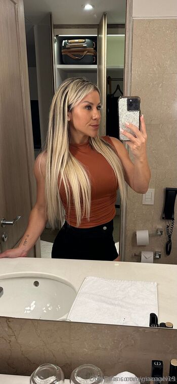 Nina Flex Petit / gymangel19 nude photo #17