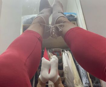 Gym Feet Gir / gymfeetgirl nude photo #2