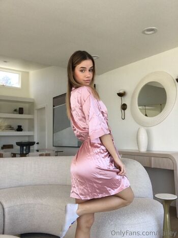 Hailey Gric / hailey nude photo #8