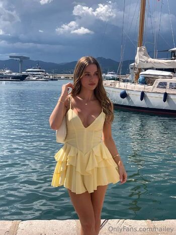 Hailey Gric / hailey nude photo #33