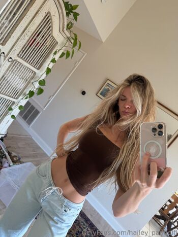 Hailey / hailey_pandolfi nude photo #17