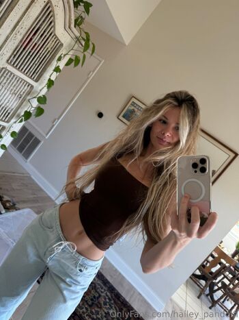 Hailey / hailey_pandolfi nude photo #18