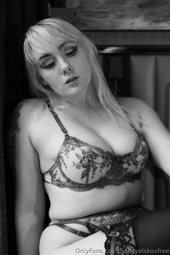 Hailey Elsko / haileyelskovfree nude photo #7
