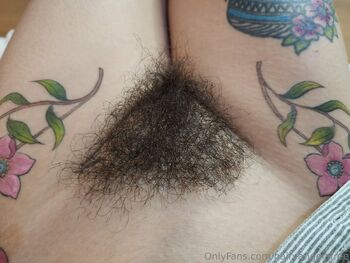 AngelaFRE / hairyangelafree nude photo #33
