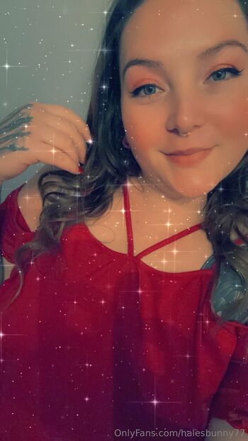 Hale / halesbunny77 nude photo #12