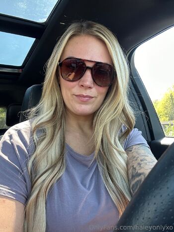 Haley 63 Big Titty Blonde / haleyonlyxo / haleyonlyx nude photo #15