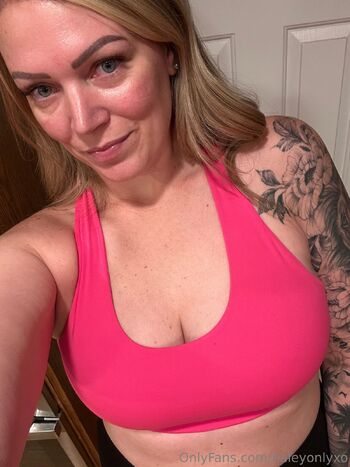 Haley 63 Big Titty Blonde / haleyonlyxo / haleyonlyx nude photo #16