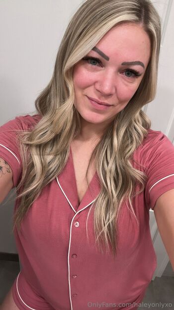 Haley 63 Big Titty Blonde / haleyonlyxo / haleyonlyx nude photo #20