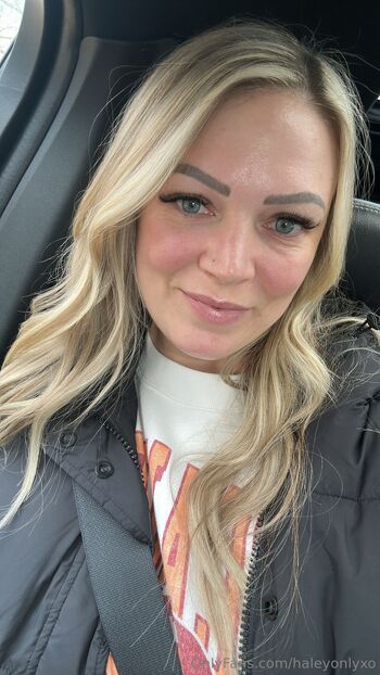 Haley 63 Big Titty Blonde / haleyonlyxo / haleyonlyx nude photo #22