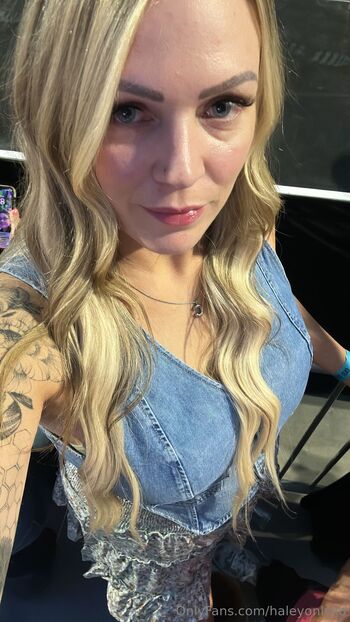 Haley 63 Big Titty Blonde / haleyonlyxo / haleyonlyx nude photo #28