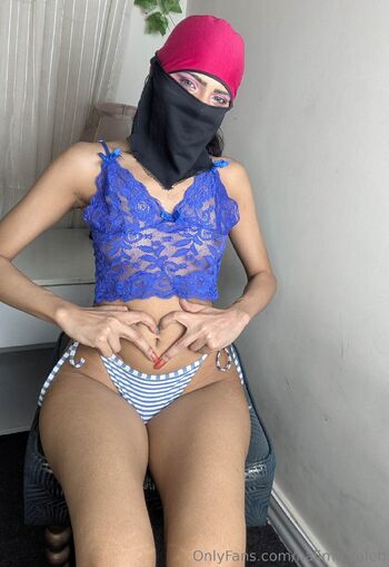 Halima(19) ur College Hijabi / halima.saleh nude photo #4