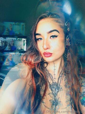 Hal / halzbby13 nude photo #25