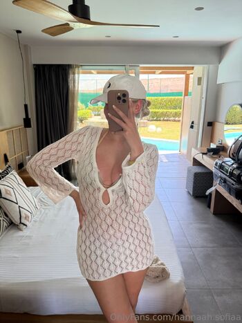 Hannah / hannaah.sofiaa nude photo #10
