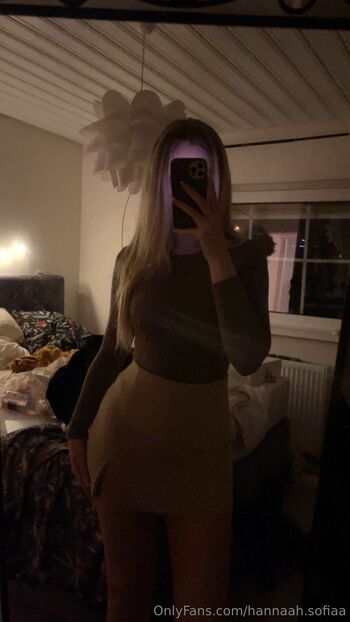 Hannah / hannaah.sofiaa nude photo #37