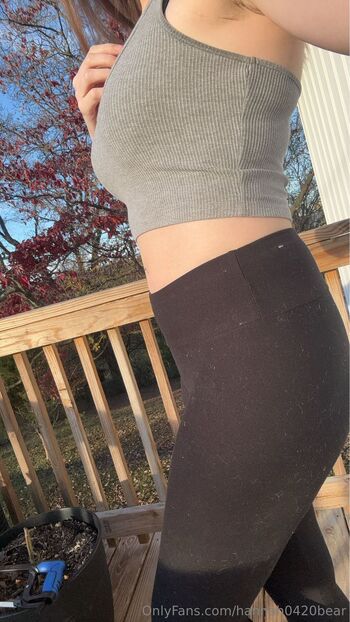 Hanna / hannah0420bear nude photo #10