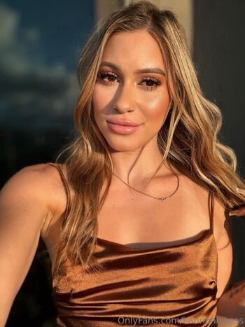 Hannah Hikes RATED 1 AS / hannahhikess nude photo #9