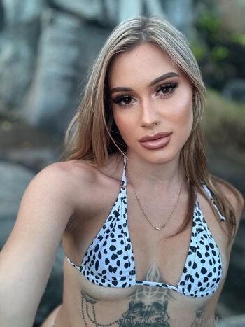 Hannah Hikes RATED 1 AS / hannahhikess nude photo #14